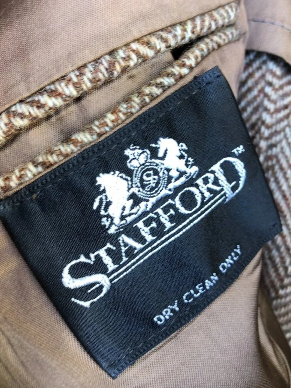 Vintage STAFFORD Herringbone Wool Blazer Jacket Men's 44R Brown Button Coat
